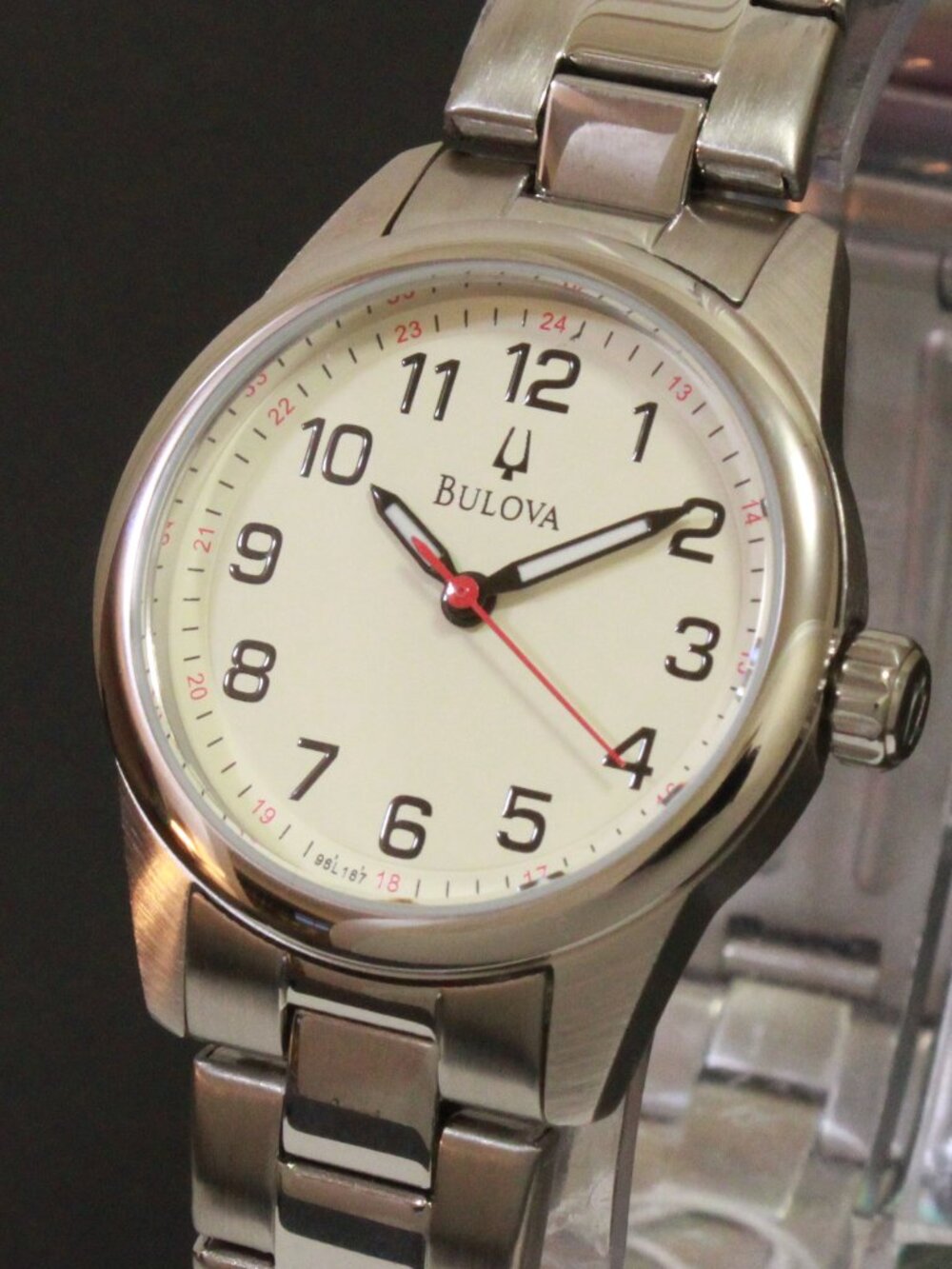 Bulova Classic Collection Ladies Stainless Watch Silver Tone Easy Read 28mm - Picture 1 of 10